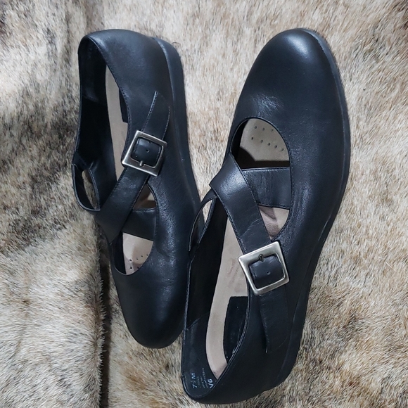 rockport mary jane shoes